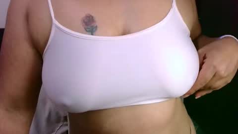 Snapshot of zaray_45bella chatting on 10/10/25, 10:31 zaray online show from 10/10/25, 10:31