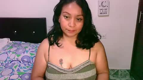 Snapshot of zaray_45bella chatting on 10/23/25, 10:41 zaray online show from 10/23/25, 10:41