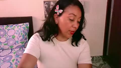 Snapshot of zaray_45bella chatting on 11/06/25, 09:37 zaray online show from 11/06/25, 09:37