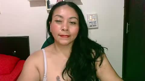 Snapshot of zaray_45bella chatting on 06/20/26, 12:58 zaray online show from 06/20/26, 12:58