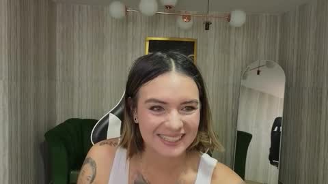 Snapshot of zarcasutra_t chatting on 01/14/26, 12:33 Isabella online show from 01/14/26, 12:33