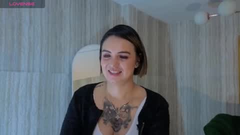 Snapshot of zarcasutra_t chatting on 02/14/26, 01:08 Isabella online show from 02/14/26, 01:08