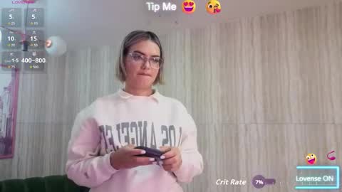 Snapshot of zarcasutra_t chatting on 03/26/26, 01:06 Isabella online show from 03/26/26, 01:06