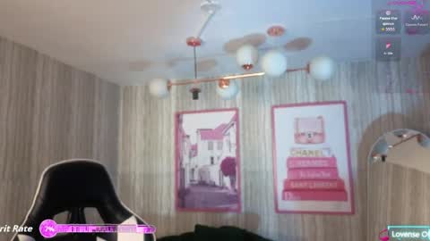 Snapshot of zarcasutra_t chatting on 04/06/26, 12:28 Isabella online show from 04/06/26, 12:28