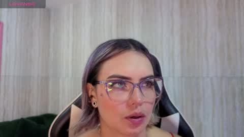 Snapshot of zarcasutra_t chatting on 04/21/26, 12:55 Isabella online show from 04/21/26, 12:55