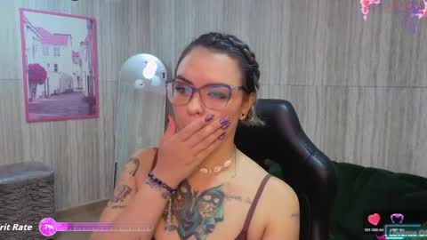 Snapshot of zarcasutra_t chatting on 06/05/26, 01:06 Isabella online show from 06/05/26, 01:06