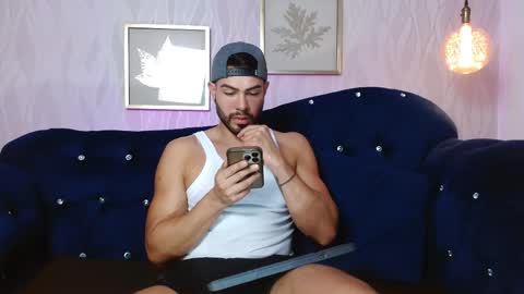 Snapshot of zarekfox chatting on 09/26/25, 12:03 Zarek online show from 09/26/25, 12:03