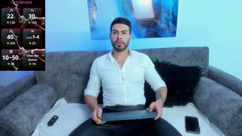 Snapshot of zarekfox chatting on 10/09/25, 07:12 Zarek online show from 10/09/25, 07:12