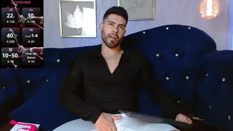 Snapshot of zarekfox chatting on 10/22/25, 07:57 Zarek online show from 10/22/25, 07:57