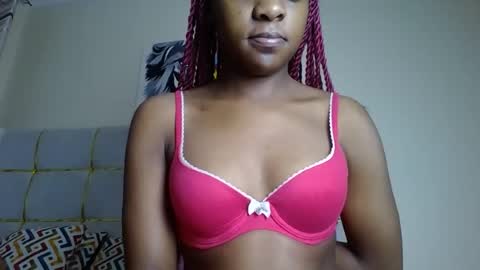Snapshot of zariah011 chatting on 07/11/26, 09:49 zariah online show from 07/11/26, 09:49