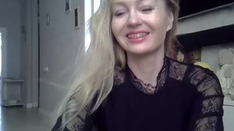Zarina Swift online show from 03/09/25, 08:18