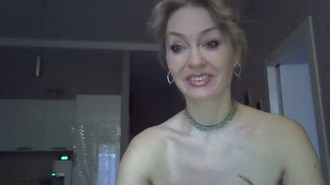 Zarina Swift online show from 12/19/25, 04:41