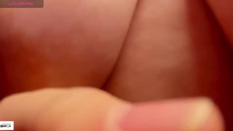 Snapshot of zaritha_li chatting on 05/25/26, 10:21 Zaritha Li online show from 05/25/26, 10:21