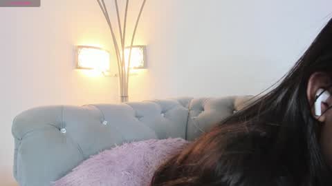  Zayda  online show from 12/18/24, 11:40