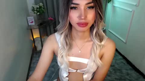 zelainalovetocum online show from 02/06/25, 09:00