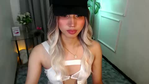 zelainalovetocum online show from 02/17/25, 06:37