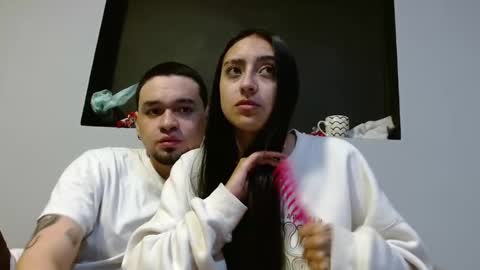 Zelda And Kuro online show from 11/17/25, 06:08