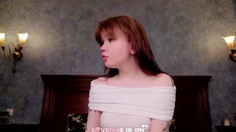 Emilia online show from 06/08/26, 02:23
