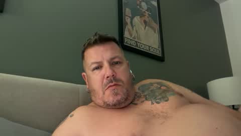 Snapshot of zellysgift1 chatting on 10/22/25, 02:12 zellysgift1 online show from 10/22/25, 02:12