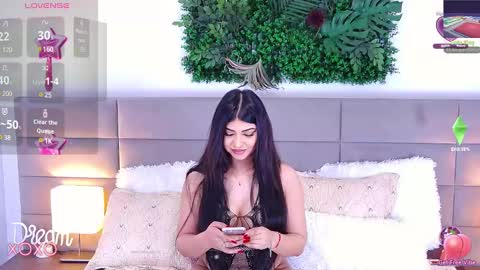 Zendaya online show from 03/06/25, 03:57