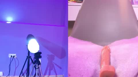 Zendaya online show from 11/08/25, 09:42