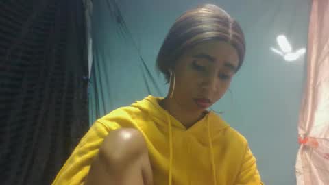 Snapshot of zeolineess chatting on 10/27/25, 04:05 zeolineess online show from 10/27/25, 04:05