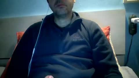 Snapshot of zeus00811 chatting on 12/11/24, 05:21 zeus online show from 12/11/24, 05:21