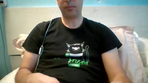 Snapshot of zeus00811 chatting on 11/30/25, 07:12 zeus online show from 11/30/25, 07:12