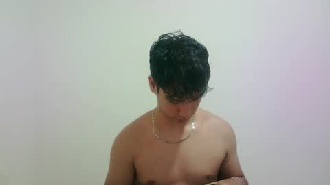 zeus_183 online show from 11/01/25, 11:29