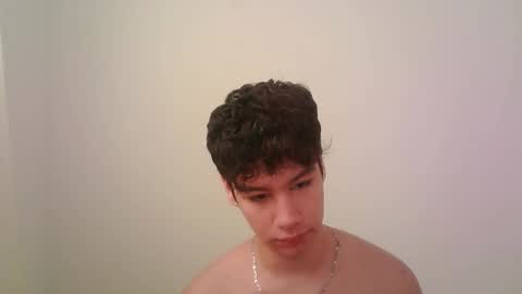 zeus_183 online show from 11/17/25, 12:33