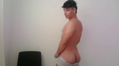 zeus_183 online show from 11/26/25, 12:39