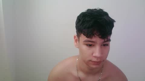 zeus_183 online show from 12/02/25, 12:54