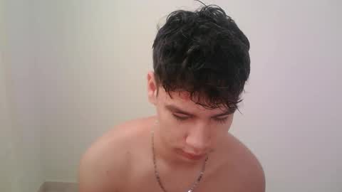 zeus_183 online show from 12/03/25, 12:36