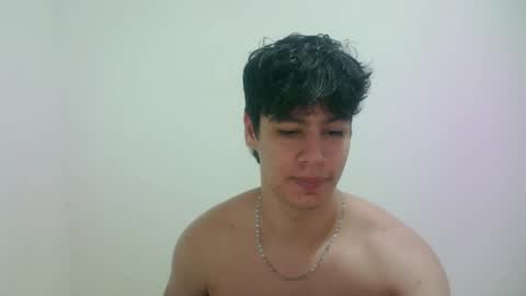 Snapshot of zeus_183 chatting on 03/24/26, 05:23 zeus_183 online show from 03/24/26, 05:23
