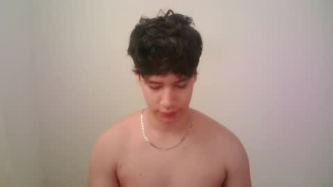 Snapshot of zeus_183 chatting on 05/02/26, 12:21 zeus_183 online show from 05/02/26, 12:21