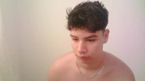 Snapshot of zeus_183 chatting on 06/03/26, 02:33 zeus_183 online show from 06/03/26, 02:33
