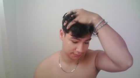 Snapshot of zeus_183 chatting on 06/11/26, 11:19 zeus_183 online show from 06/11/26, 11:19