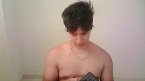 Snapshot of zeus_183 chatting on 07/11/26, 08:44 zeus_183 online show from 07/11/26, 08:44