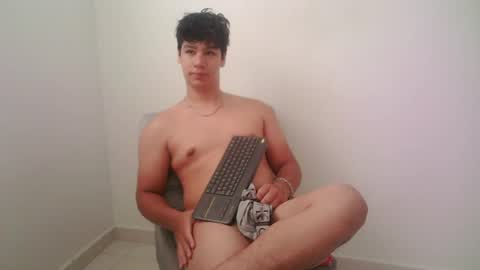Snapshot of zeus_183 chatting on 07/21/26, 12:18 zeus_183 online show from 07/21/26, 12:18