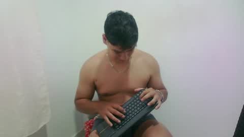 Snapshot of zeus_183 chatting on 07/25/26, 11:19 zeus_183 online show from 07/25/26, 11:19