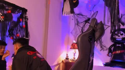 zeus_blaze online show from 10/07/25, 07:49