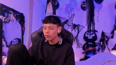 zeus_blaze online show from 10/11/25, 12:04