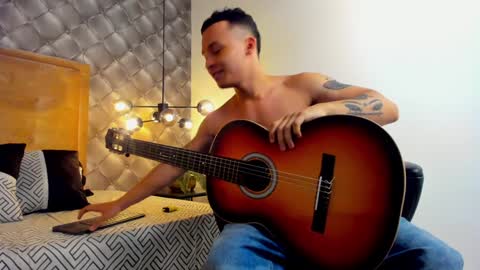 Snapshot of zeusjeff chatting on 01/19/25, 09:13 zeus online show from 01/19/25, 09:13