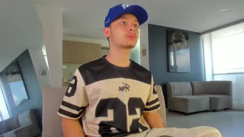 Snapshot of zeusjeff chatting on 09/09/25, 02:49 zeus online show from 09/09/25, 02:49