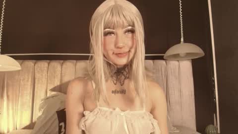 Snapshot of zhally_dee chatting on 12/02/25, 07:31 zhally_dee online show from 12/02/25, 07:31