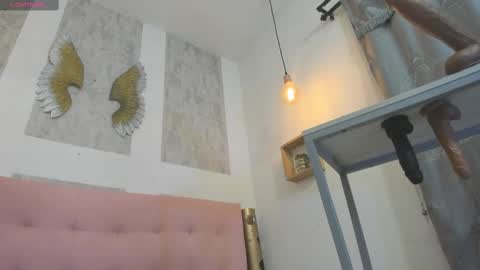 Snapshot of zhamira_21 chatting on 09/30/25, 09:53 ZHAMIRA ANDRES online show from 09/30/25, 09:53