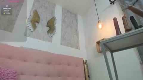 Snapshot of zhamira_21 chatting on 10/03/25, 09:01 ZHAMIRA ANDRES online show from 10/03/25, 09:01