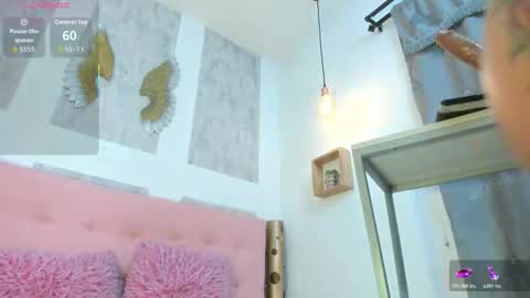 Snapshot of zhamira_21 chatting on 11/21/25, 11:58 ZHAMIRA ANDRES online show from 11/21/25, 11:58