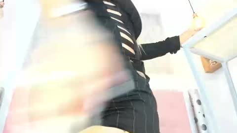 Snapshot of zhamira_21 chatting on 03/19/26, 10:03 ZHAMIRA ANDRES online show from 03/19/26, 10:03