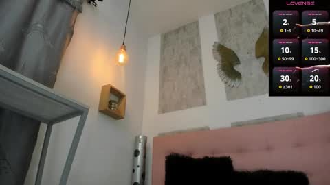 Snapshot of zhamira_21 chatting on 03/20/26, 08:35 ZHAMIRA ANDRES online show from 03/20/26, 08:35